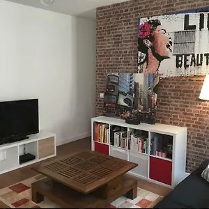  Appartement Cosy Et Calme F2 En Plein Centre Ville